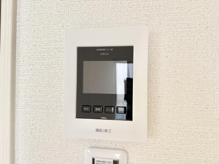̑ρ@TVj^[tC^[tH