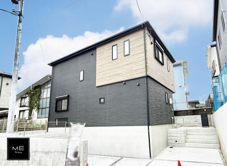 現地外観写真　暮らしを豊かにする充実した仕様設備で快適に
