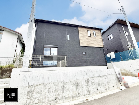 現地外観写真　落ち着いたお洒落な外観  