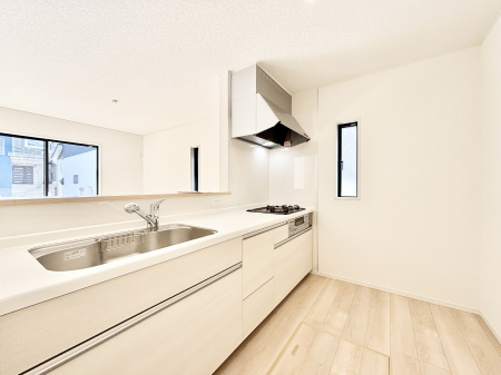 キッチン　内装■シンプルで美しく心地よい時間を生むキッチン空間