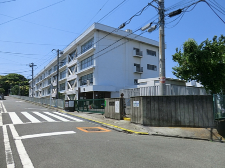 周辺環境　小学校 1000m 横須賀市立岩戸小学校