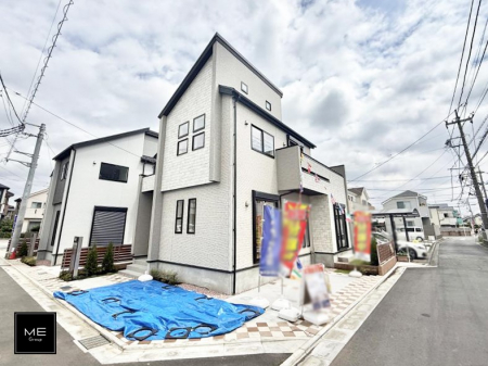 現地外観写真　暮らしを彩る充実した設備仕様が備わった住まい