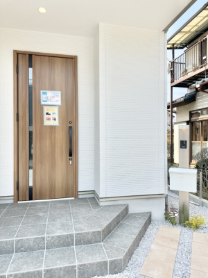 玄関　外観■ 帰るたびにホッとする、安心感のある佇まい