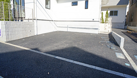 　外観■自宅にある駐車スペースなので安心ですね