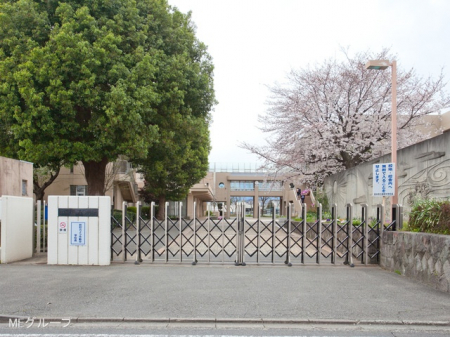 周辺環境　中学校 1400m 厚木市立藤塚中学校