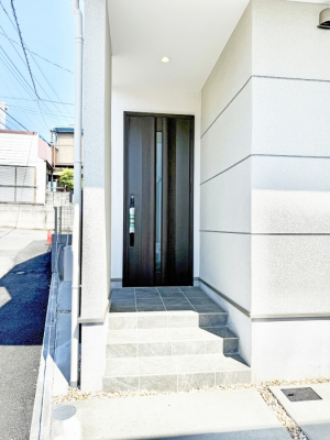 玄関　外観■ 帰るたびにホッとする、安心感のある佇まい