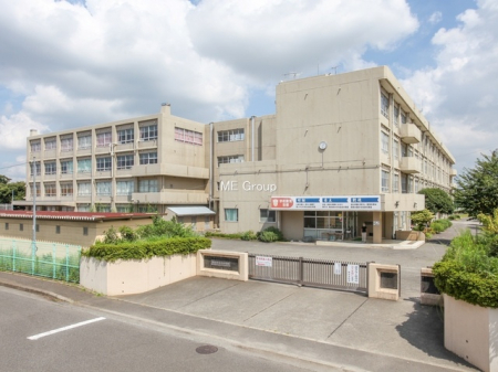 周辺環境　中学校 420m 厚木市立林中学校