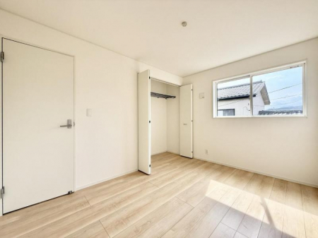 その他内観　陽射しが差し込む暖かいお部屋  