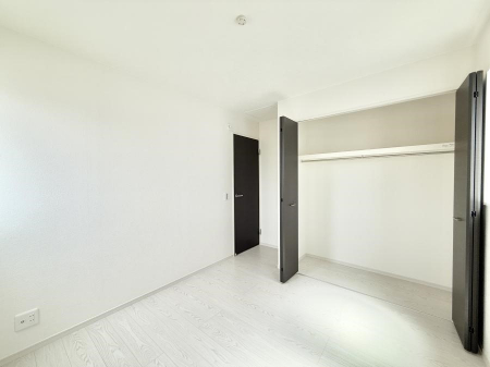 その他内観　落ち着いた雰囲気のお部屋で心が安らぐ空間