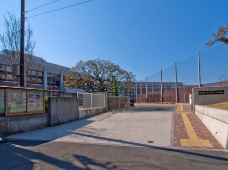 周辺環境　中学校 1079m 藤沢市立第一中学校