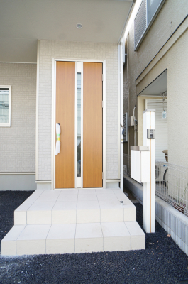 玄関　玄関はお家の顔！おしゃれな玄関アプローチでお客様をお迎え！  