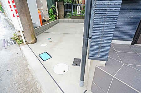 　外観■自宅にある駐車スペースなので安心ですね