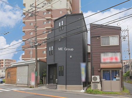 現地外観写真　外観■家族みんなが笑顔で過ごせる、安心感のある住まい