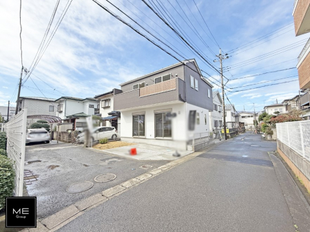 現地外観写真　小・中学校至近でお子様の通学も安心です  