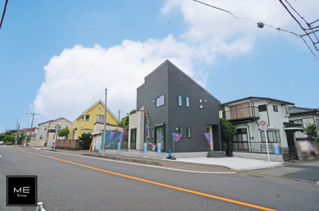 現地外観写真　外観■この道を歩けば、毎日が少し特別になる