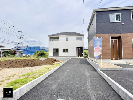 現地外観写真　陽当たり良好の住まいから始まる健康な生活  