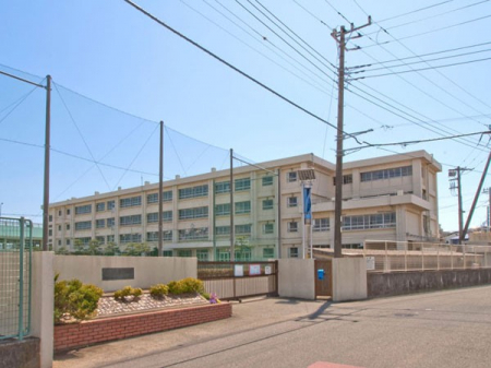 周辺環境　小学校 550m 茅ヶ崎市立今宿小学校