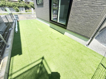 周辺環境　中学校 300m 大和市立上和田中学校