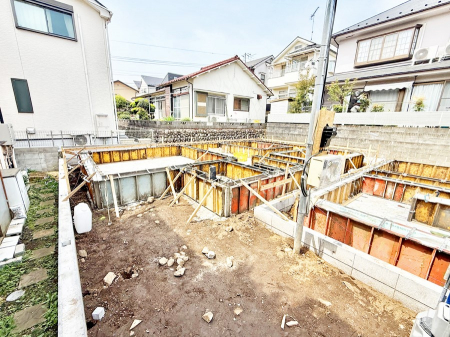 現地外観写真　近隣に生活施設充実！便利な住環境  