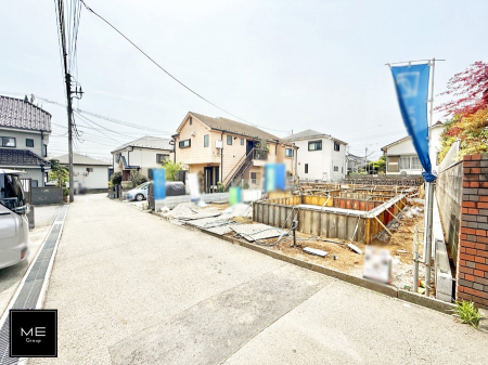 現地外観写真　前面道路広々  