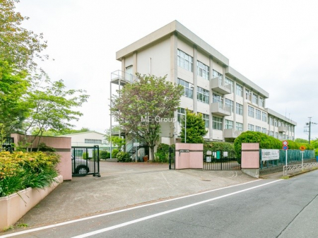 周辺環境　中学校 1730m 八王子市立ひよどり中学校