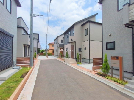 現地外観写真　外観■この道を歩けば、毎日が少し特別になる