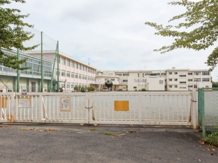 周辺環境　小学校 520m 綾瀬市立天台小学校
