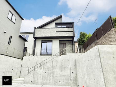 現地外観写真　外観■家族みんなが笑顔で過ごせる、安心感のある住まい