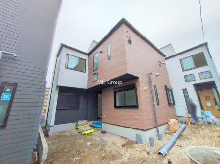 現地外観写真　陽当たり良好の住まいから始まる健康な生活  
