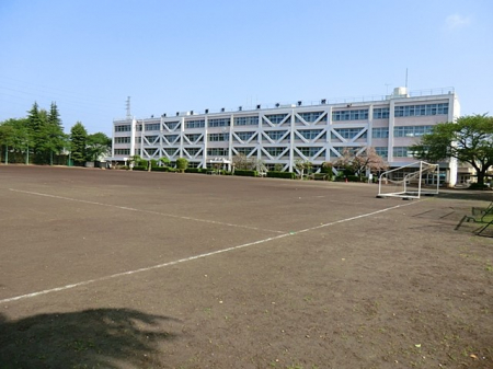 周辺環境　中学校 2700m あきる野市立東中学校