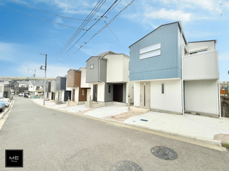 現地外観写真　外観■この道を歩けば、毎日が少し特別になる