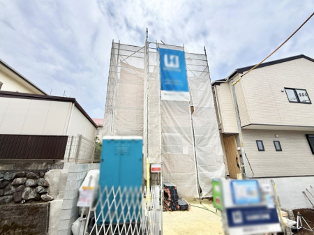 現地外観写真　陽当たり良好の住まいから始まる健康な生活  