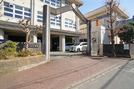 周辺環境　中学校 500m 松田町立松田中学校
