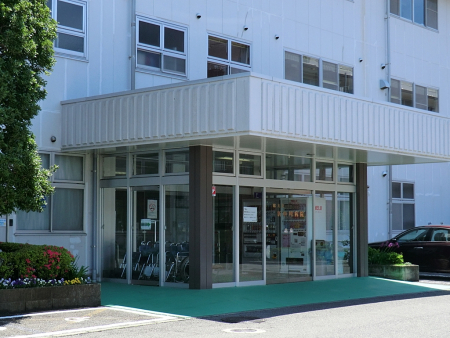 周辺環境　病院 2100m 新中川病院