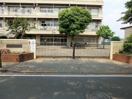 周辺環境　小学校 850m 調布市立調布中学校
