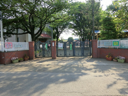 周辺環境　幼稚園・保育園 540m 保恵学園幼稚園