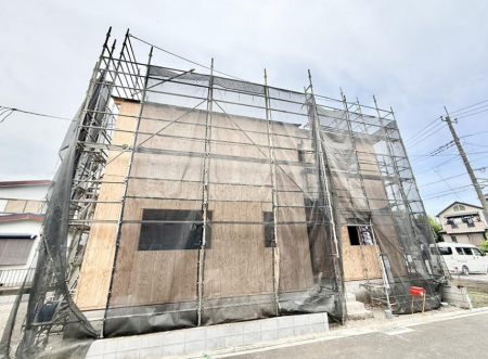 現地外観写真　陽当たり良好の住まいから始まる健康な生活  
